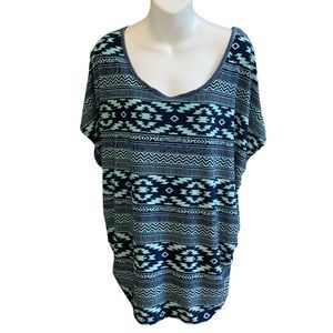 Lavish Women’s Plus Size Teal & Navy Short Sleeve Top Size 2X